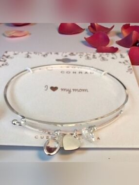 💜3/$25 NWT Lauren Conrad Silver Heart Charm Bracelet I ❤️ My Mom